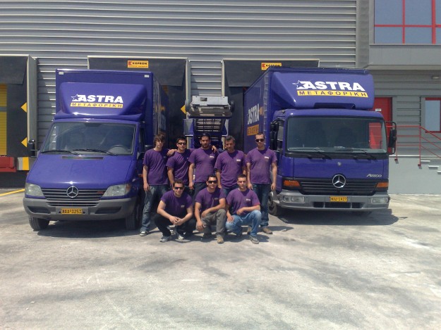 Το προσωπικό για την μεταφορά των πιάνων